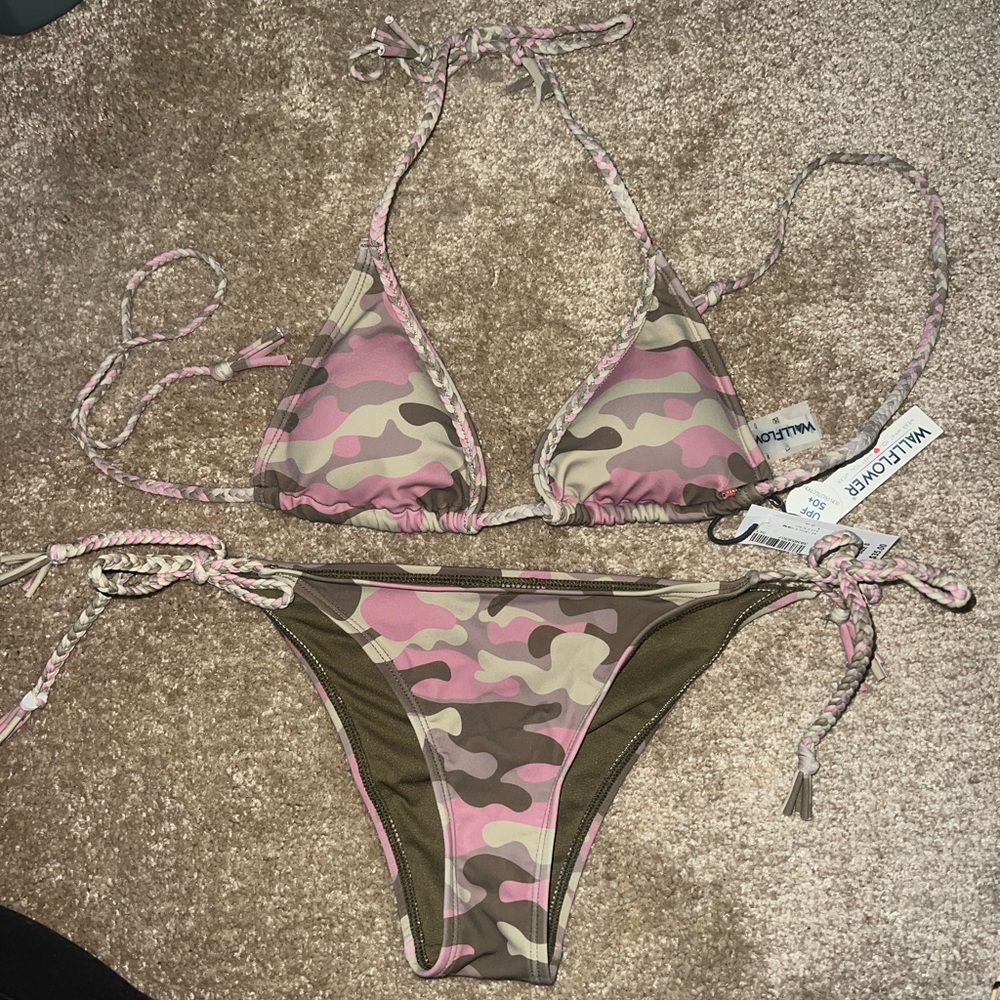Cano bikini